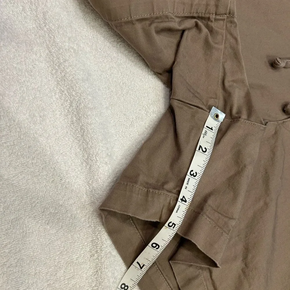 Lee Women's Tan Flat Front Shorts size 14 just below waist